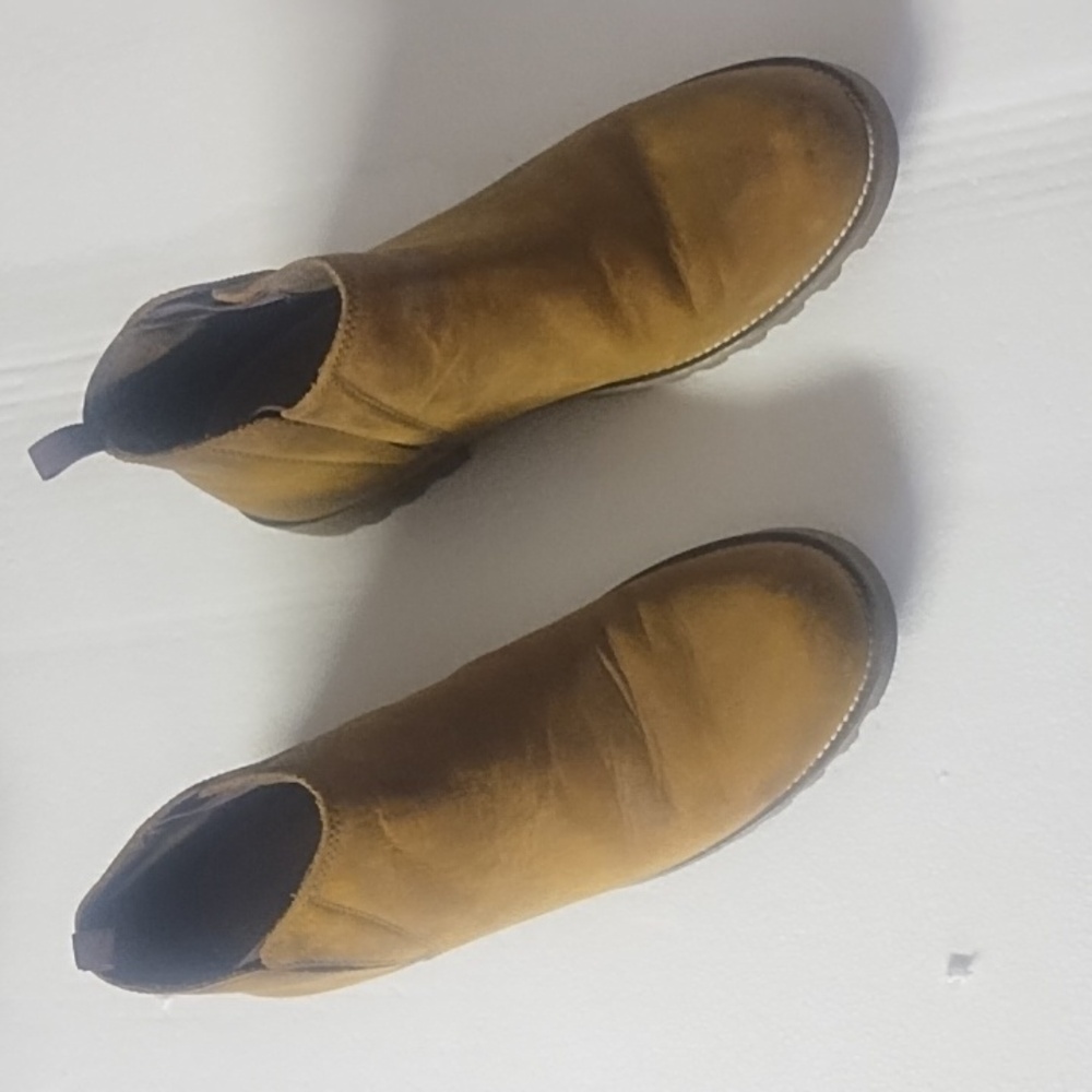 #0120 Kodiak Women's Tan Chukka Boots